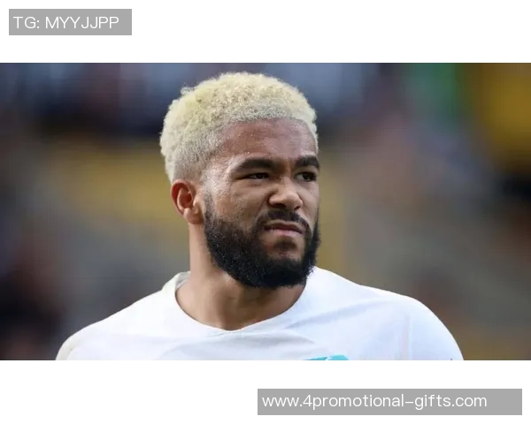 足球场上的球星与球迷是否存在本质差异与共同点分析